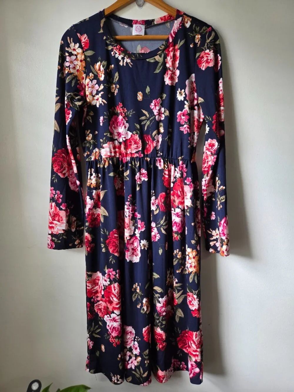 EUC WANNA B FLORAL LONG SLEEVES DRESS SIZE LARGE